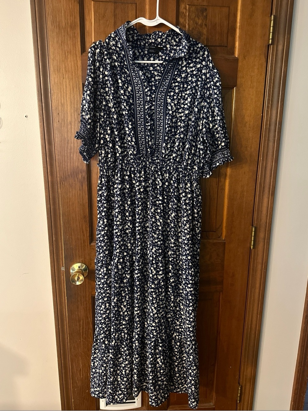 Maggy London Size 18W Short Sleeve Navy Floral Dress